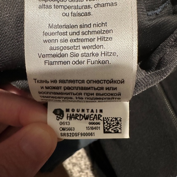 Mountain Hardwear Jacket - Picture 8 of 8